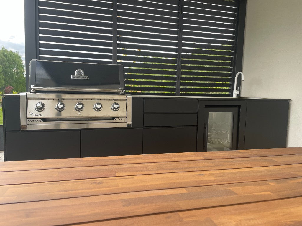 Sunnier outdoor kitchen. Happy customer install 3